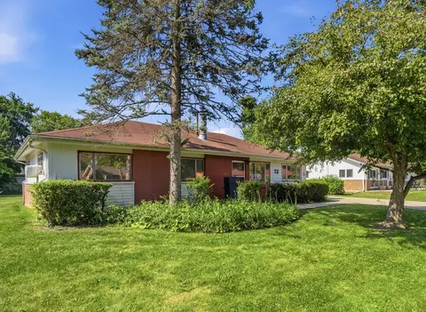 Exterior - 75 Maricopa Ln, Hoffman Estates, IL 60169 photo 2 of 5