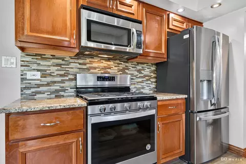 Kitchen - 7288 W 83rd St, Bridgeview, IL 60455 photo 3 of 4