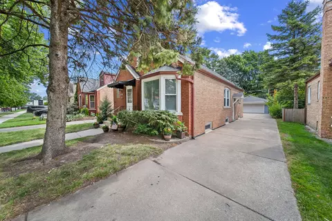 7119 N Merrimac Ave, Chicago, IL 60646