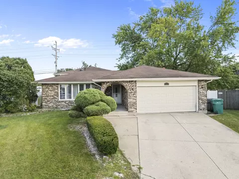 17055 Hickory Ct, Orland Hills, IL 60487