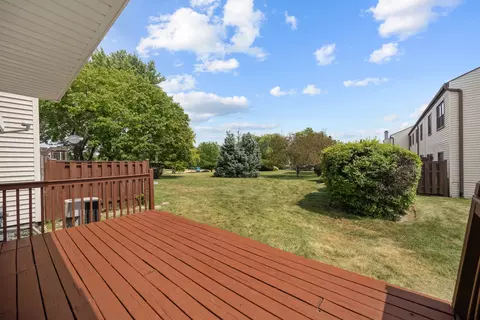 Exterior - 369 Cedar Tree Ct, Hoffman Estates, IL 60169 photo 2 of 3