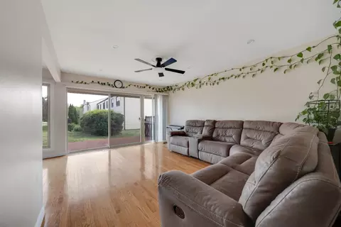 Living - 369 Cedar Tree Ct, Hoffman Estates, IL 60169 photo 1 of 2
