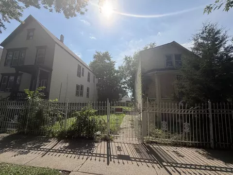 2818 S Kedvale Ave, Chicago, IL 60623