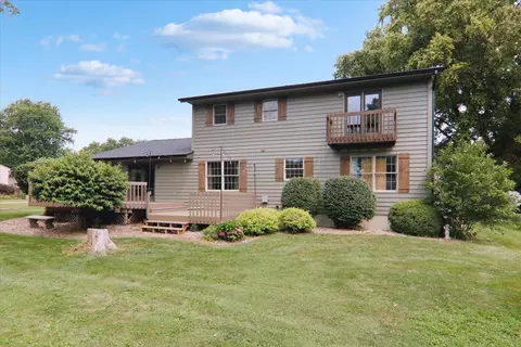 Exterior - 302 Ceilo View St, Colfax, IL 61728 photo 4 of 8