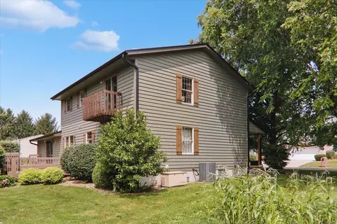 Exterior - 302 Ceilo View St, Colfax, IL 61728 photo 7 of 8