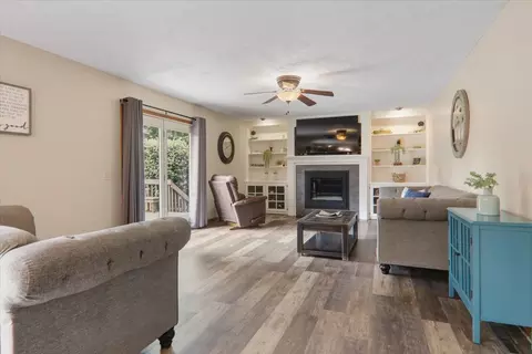 Living - 302 Ceilo View St, Colfax, IL 61728 photo 1 of 2