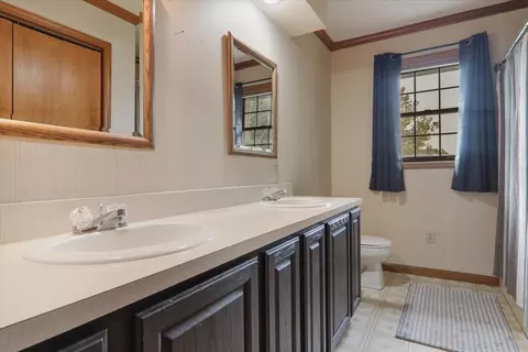Bath - 302 Ceilo View St, Colfax, IL 61728 photo 3 of 3