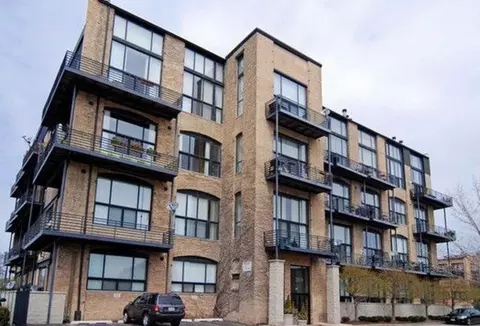 2614 N Clybourn Ave #106, Chicago, IL 60614