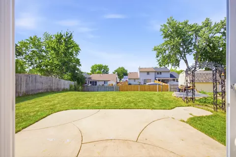 Exterior - 1320 Burns Dr, Elgin, IL 60120 photo 3 of 9