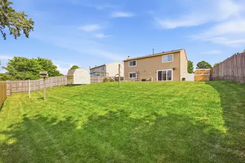 Exterior - 1320 Burns Dr, Elgin, IL 60120 photo 5 of 9