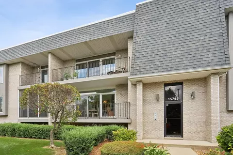 15745 Ravinia Ave #1W, Orland Park, IL 60462