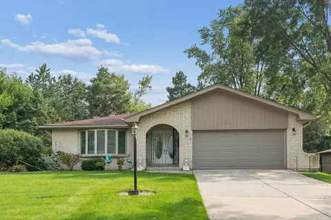 12001 W Lake View Dr, Orland Park, IL 60467