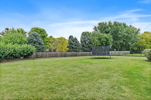 Exterior - 651 Clover Dr, Algonquin, IL 60102 photo 5 of 5