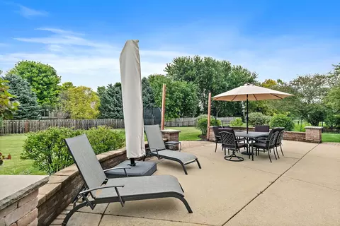 Exterior - 651 Clover Dr, Algonquin, IL 60102 photo 3 of 5