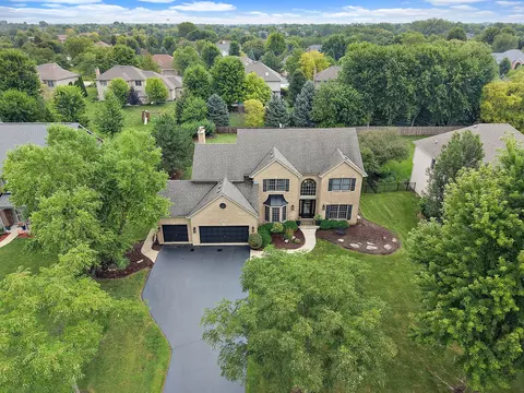 View/Area - 651 Clover Dr, Algonquin, IL 60102 photo 1 of 7