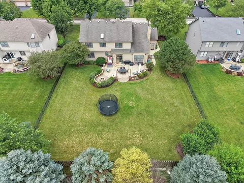 View/Area - 651 Clover Dr, Algonquin, IL 60102 photo 2 of 7