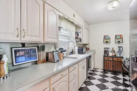 Kitchen - 353 Marengo Rd, Harvard, IL 60033 photo 2 of 2