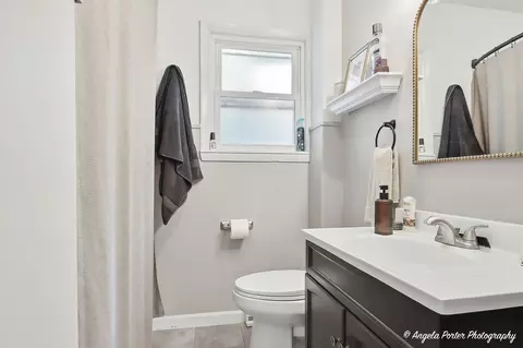 Bath - 353 Marengo Rd, Harvard, IL 60033 photo 1 of 1