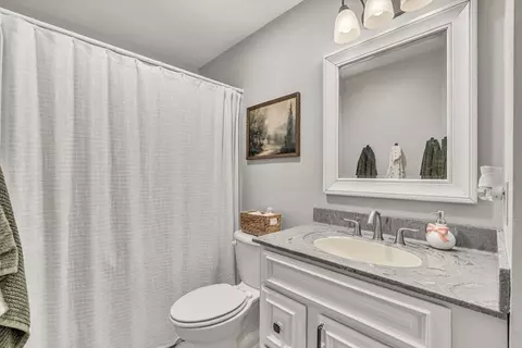Bath - 4809 50th Ave, Moline, IL 61265 photo 2 of 2