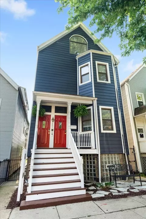 3431 N Paulina St, Chicago, IL 60657
