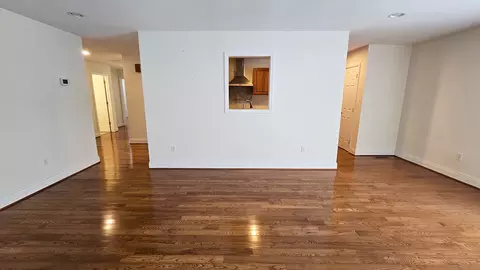 Living - 2530 S Pine St, Centralia, IL 62801 photo 1 of 5