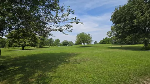 Exterior - 2530 S Pine St, Centralia, IL 62801 photo 17 of 17