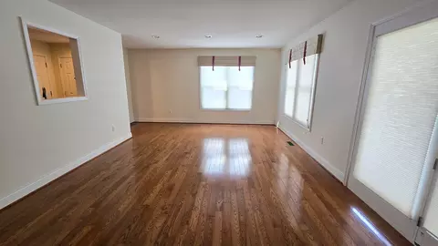 Living - 2530 S Pine St, Centralia, IL 62801 photo 3 of 5