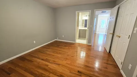 Bedroom - 2530 S Pine St, Centralia, IL 62801 photo 4 of 6