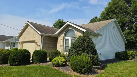 Exterior - 2530 S Pine St, Centralia, IL 62801 photo 4 of 17