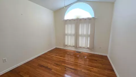 Bedroom - 2530 S Pine St, Centralia, IL 62801 photo 5 of 6