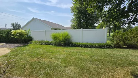 Exterior - 2530 S Pine St, Centralia, IL 62801 photo 15 of 17