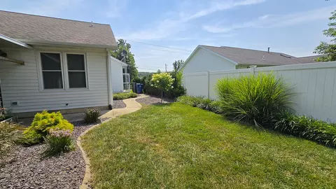Exterior - 2530 S Pine St, Centralia, IL 62801 photo 8 of 17