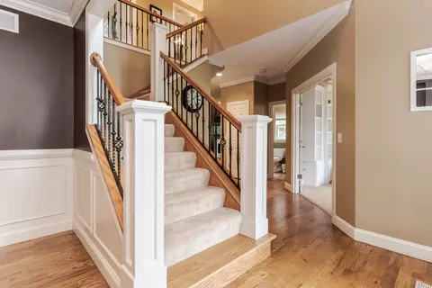 Entry Way - 15 Strawberry Rd, Bloomington, IL 61704 photo 4 of 6