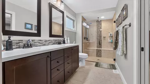 Bath - Undisclosed, Normal, IL 61761 photo 2 of 3