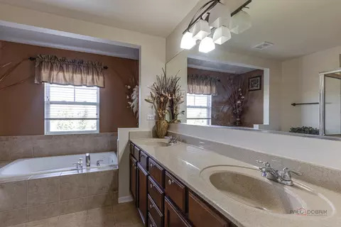 Bath - Undisclosed, Aurora, IL 60504 photo 2 of 4