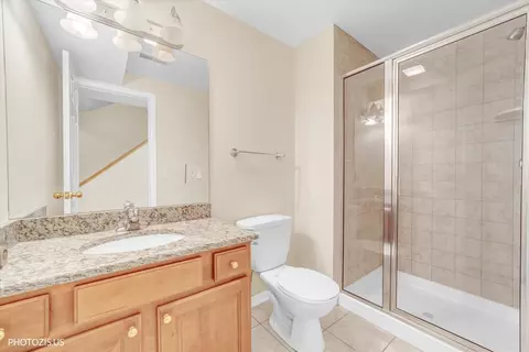 Bath - 1130 S Troy Ave #E, Chicago, IL 60612 photo 3 of 4