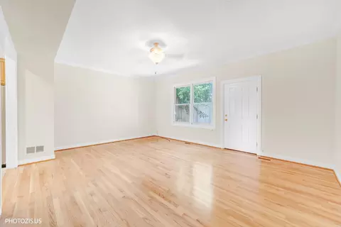Living - 1130 S Troy Ave #E, Chicago, IL 60612 photo 2 of 6