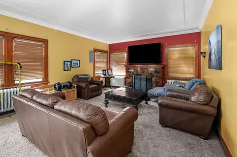 Living - 202 E Prospect St, Kewanee, IL 61443 photo 2 of 5