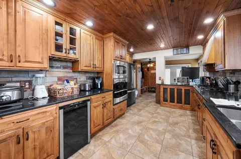 Kitchen - 202 E Prospect St, Kewanee, IL 61443 photo 4 of 4