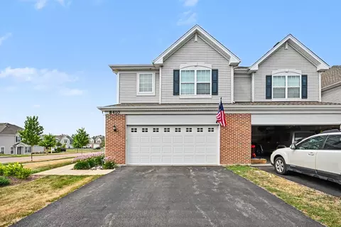 8410 Stillwater Rd, Wonder Lake, IL 60097