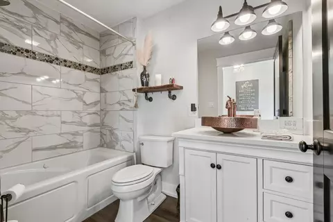 Bath - 25831 S 104th Ave, Monee, IL 60449 photo 5 of 7