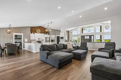 Living - 25831 S 104th Ave, Monee, IL 60449 photo 4 of 5