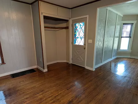 Living - 1453 S Float Ave, Freeport, IL 61032 photo 2 of 5
