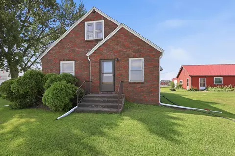 Exterior - 121 E Walcott Rd, Walcott, IA 52773 photo 1 of 4