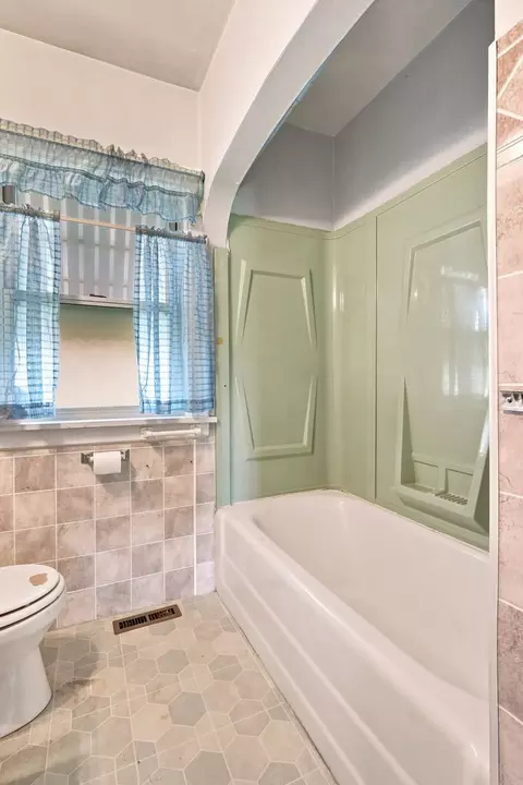Bath - 121 E Walcott Rd, Walcott, IA 52773 photo 3 of 3