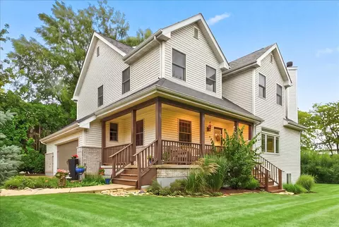 2 S590 Seraph Holmes Ct, Warrenville, IL 60555
