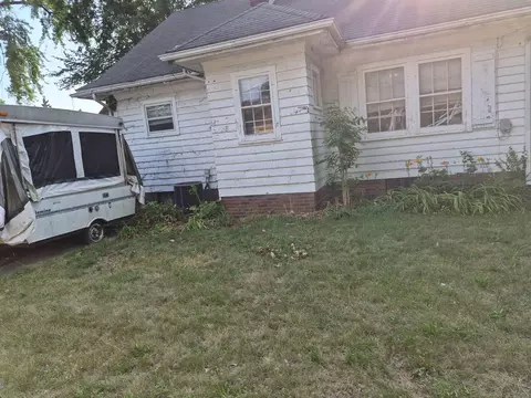 1512 Burton St, Rockford, IL 61103