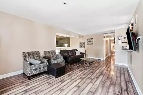 Living - 1255 Briarcliffe Blvd, Wheaton, IL 60189 photo 2 of 5