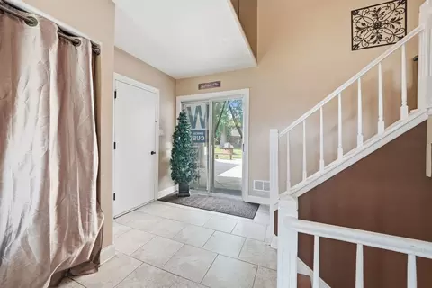 Entry Way - 1255 Briarcliffe Blvd, Wheaton, IL 60189 photo 2 of 2