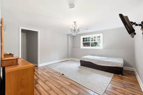 Bedroom - 1255 Briarcliffe Blvd, Wheaton, IL 60189 photo 4 of 4